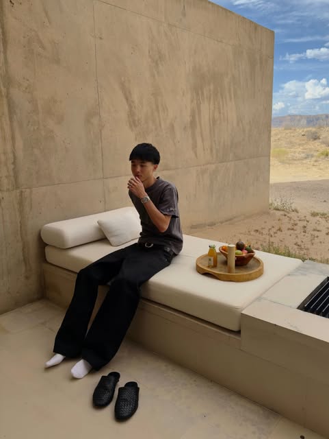 Clayton Kim photo meme